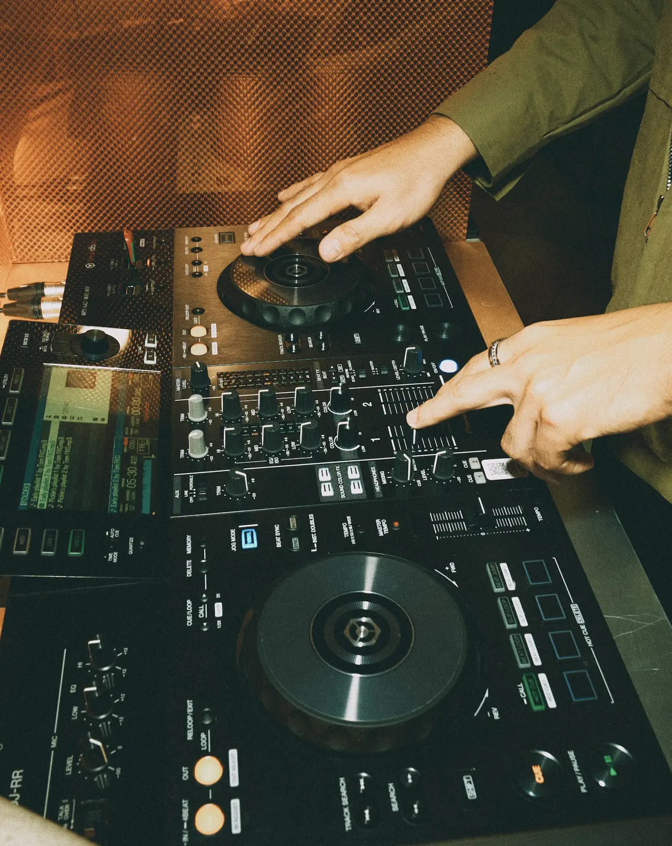 Pickle-Bangkok-DJ-mixer-controller